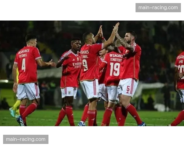 本菲卡双后腰构建出球体系 巴雷内切亚与奥尔斯内斯分工